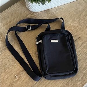 Baggallini Unisex Navy Messenger Bag